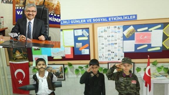 Cumhuriyet İlkokulundaki Çanakkale Zaferini Kutlama Etkinliği