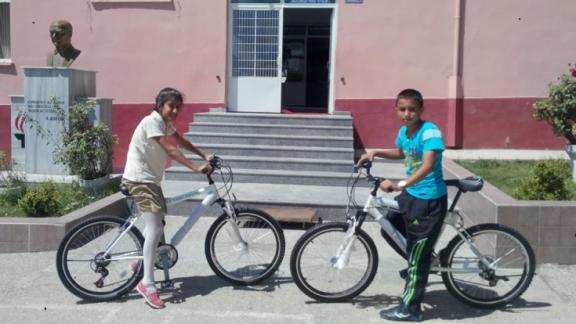 Sağlıklı Beslenme ve Hareketlilik Programı Kapsamında 36 Öğrenciye Bisiklet